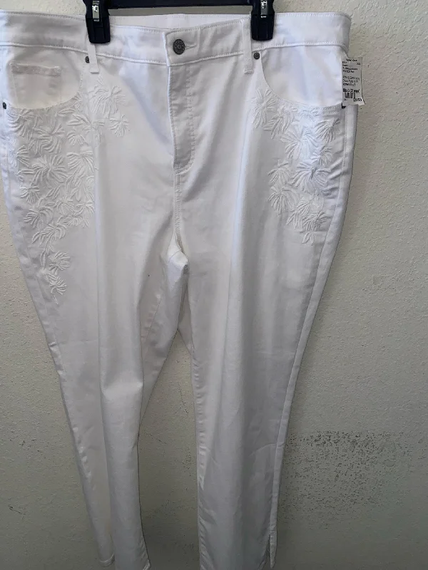 White So Slimming by Chico's Pants NEW Women's Size 3 Trendy Printed Leggings Trendy Printed Leggings White So Slimming by Chico's Pants NEW Women's Size 3 Trendy Printed Leggings Trendy Printed Leggings