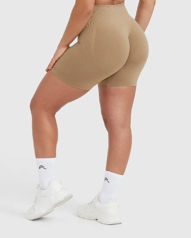 Effortless Seamless Shorts | Dune Brown