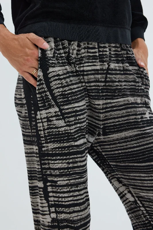 Brush Black Jezebel Pant