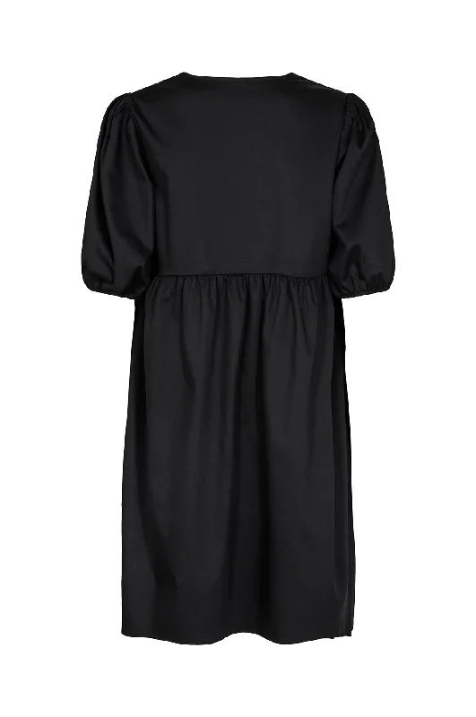 Isla Solid Dress Black