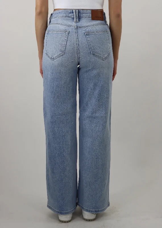 No Man Wide Leg Jeans ★ Light Wash